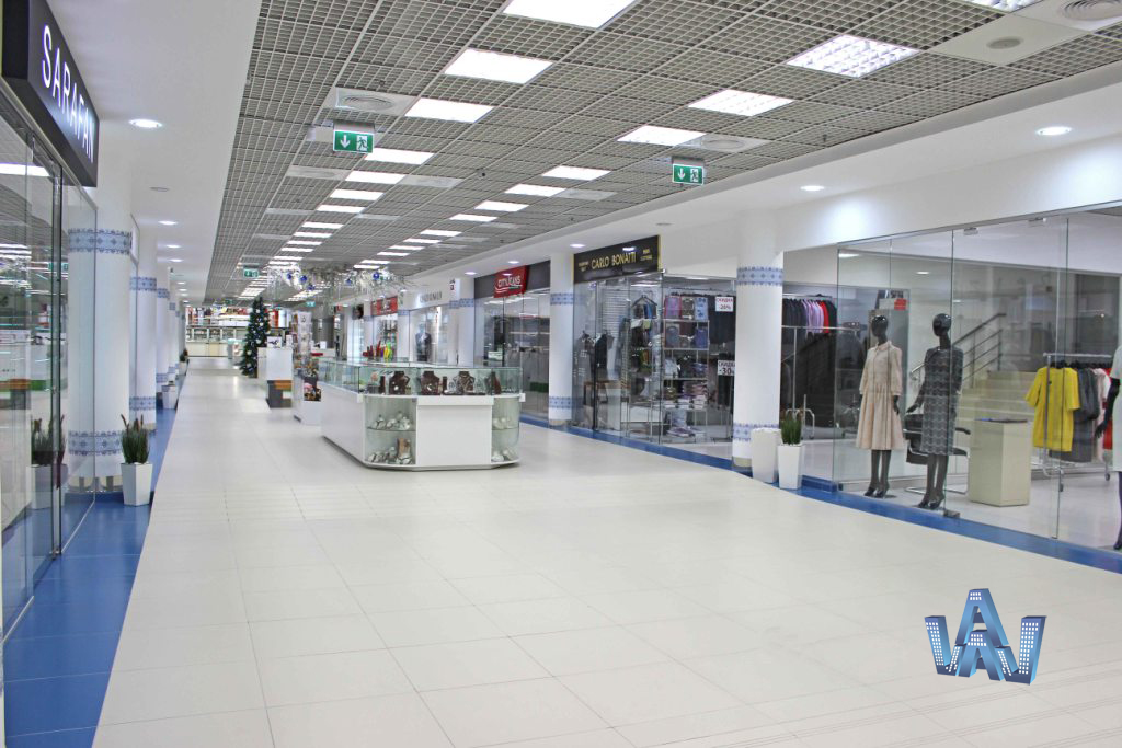 Скляні вітрини