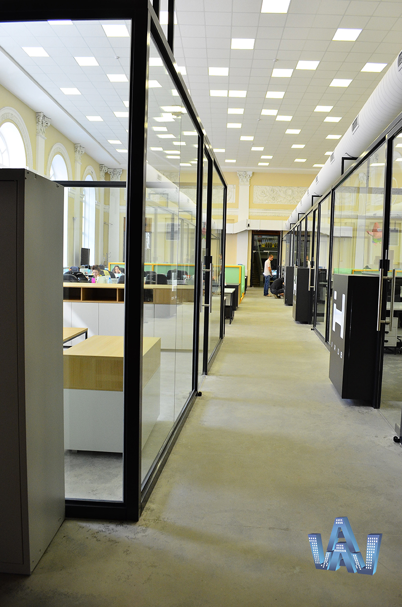 скляні та офісні перегородки IHUB