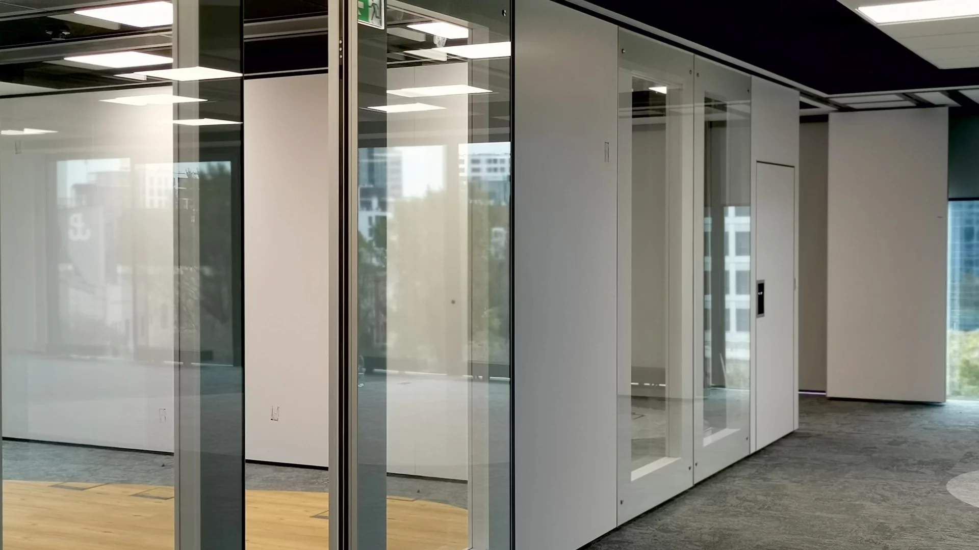 110-plus-glass-1g Скляна розсувна перегородка OPTIMAL 110 Plus Glass